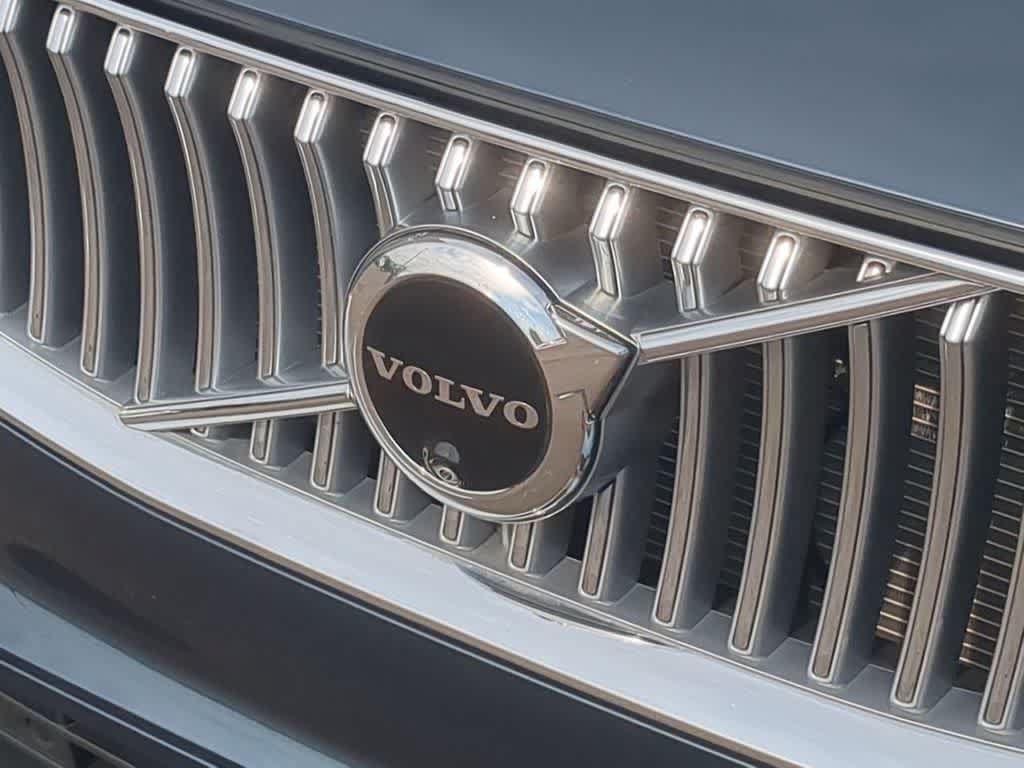 Certified 2024 Volvo XC90 B6 Plus AWD/4WD image 11