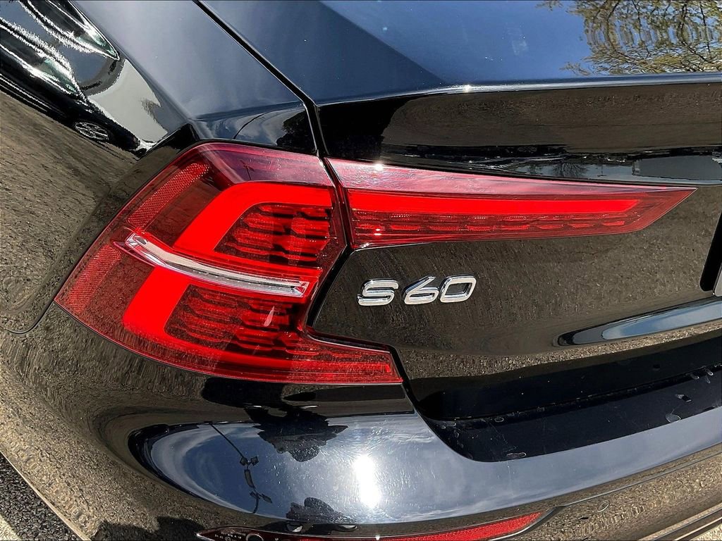 Used 2022 Volvo S60 T8 Inscription AWD/4WD image 23