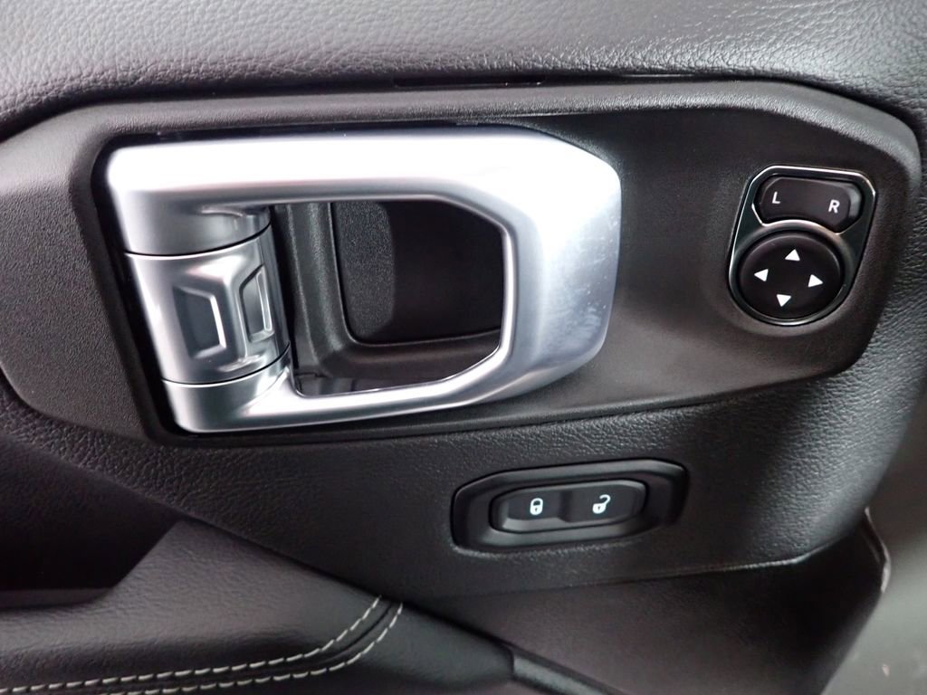 Used 2023 Jeep Gladiator Overland image 26