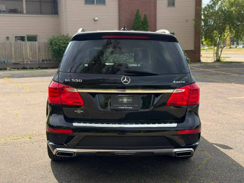 Used 2013 Mercedes-Benz GL 550 4MATIC image 5