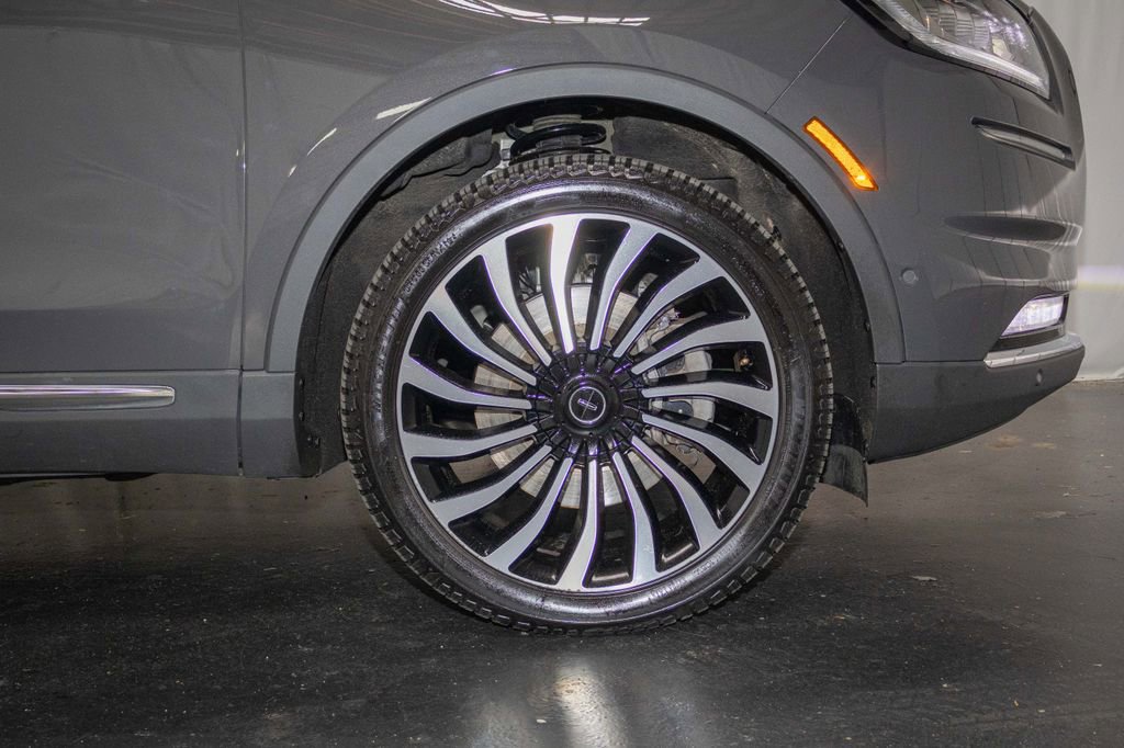 Used 2022 Lincoln Nautilus Black Label AWD/4WD image 7