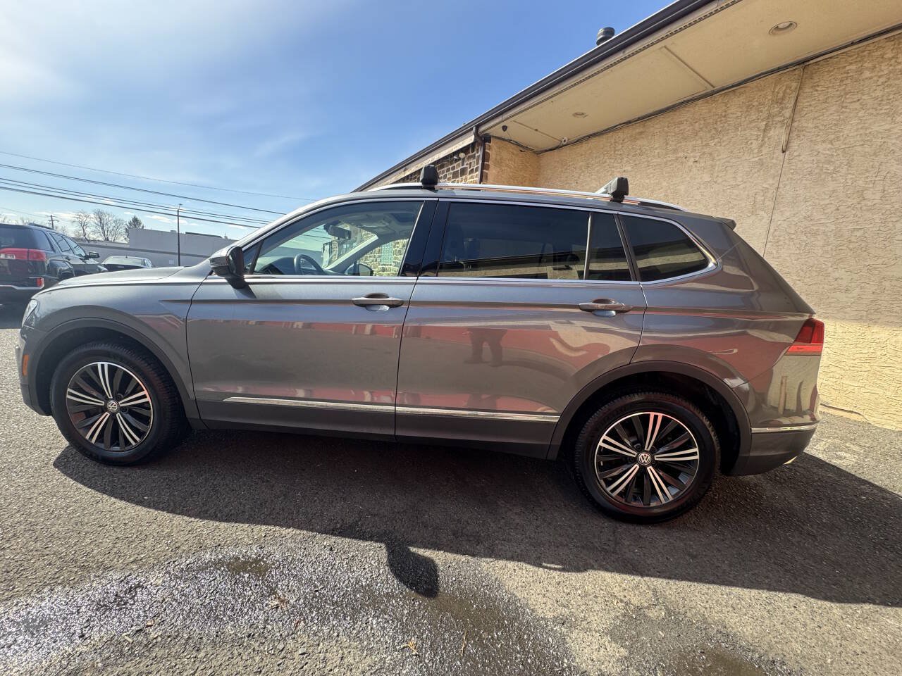 Used 2019 Volkswagen Tiguan SEL AWD/4WD image 3