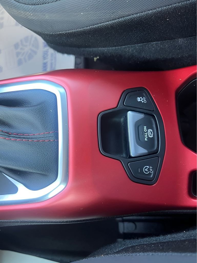 Used 2020 Jeep Renegade Trailhawk w/ Cold Weather Group AWD/4WD image 37