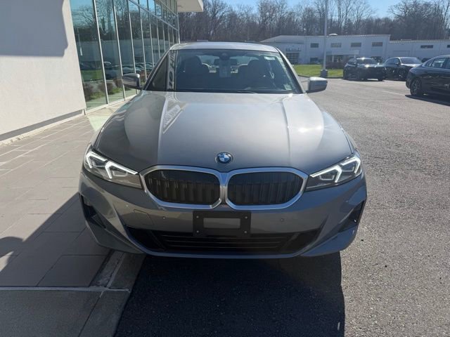 New 2026 BMW 330i xDrive Sedan w/ Premium Package AWD/4WD image 4