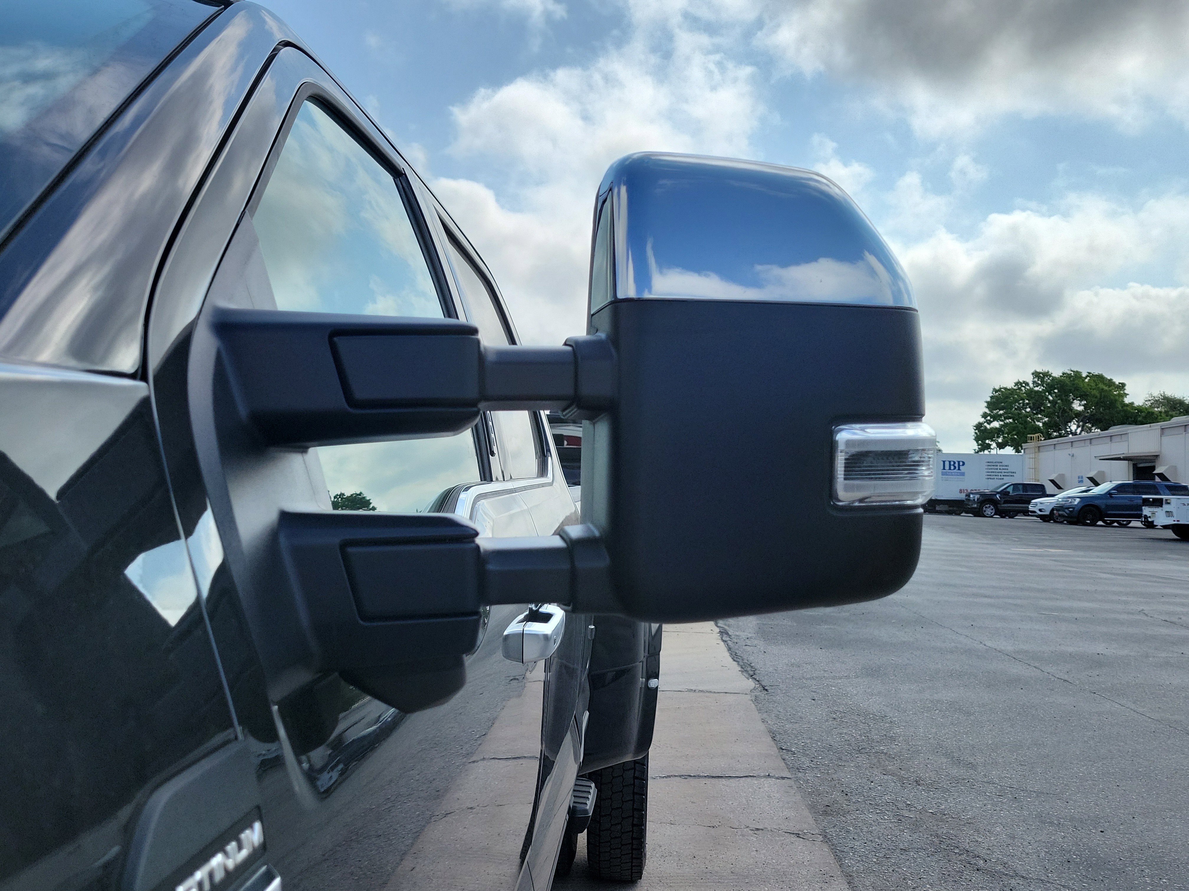 New 2026 Ford F450 Platinum w/ Platinum Plus Package AWD/4WD image 4