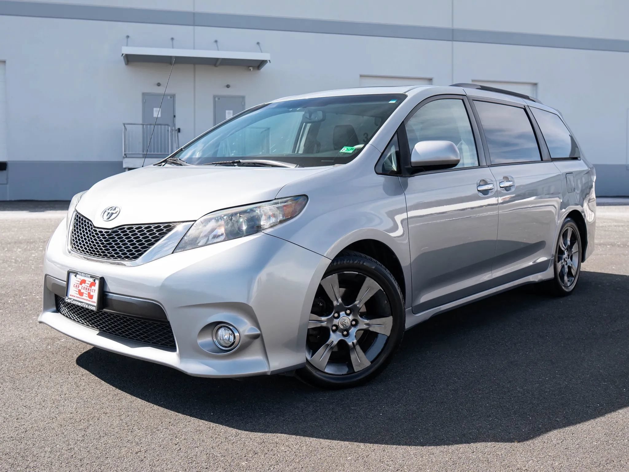 Used 2014 Toyota Sienna SE