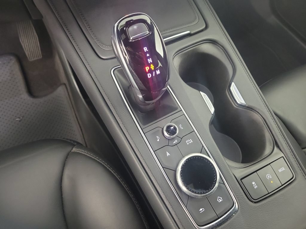 Used 2025 Cadillac XT4 Premium Luxury FWD image 28