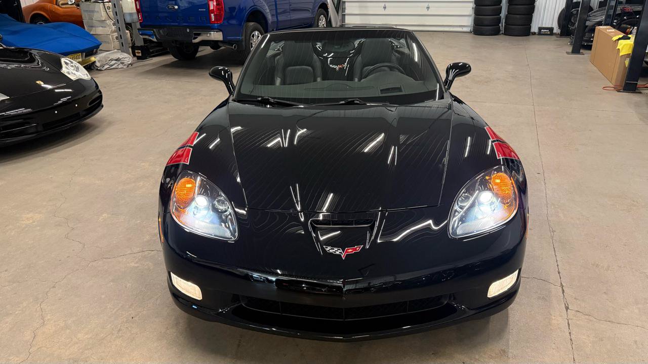 Used 2010 Chevrolet Corvette Grand Sport w/ Preferred Equipment Group RWD image 3