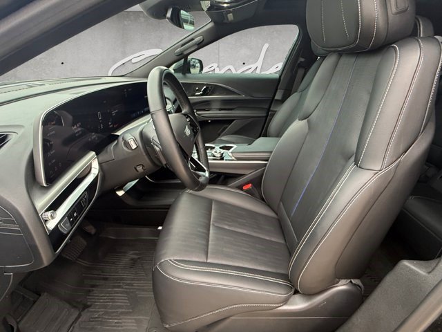 Certified 2024 Cadillac Lyriq Luxury AWD/4WD image 16