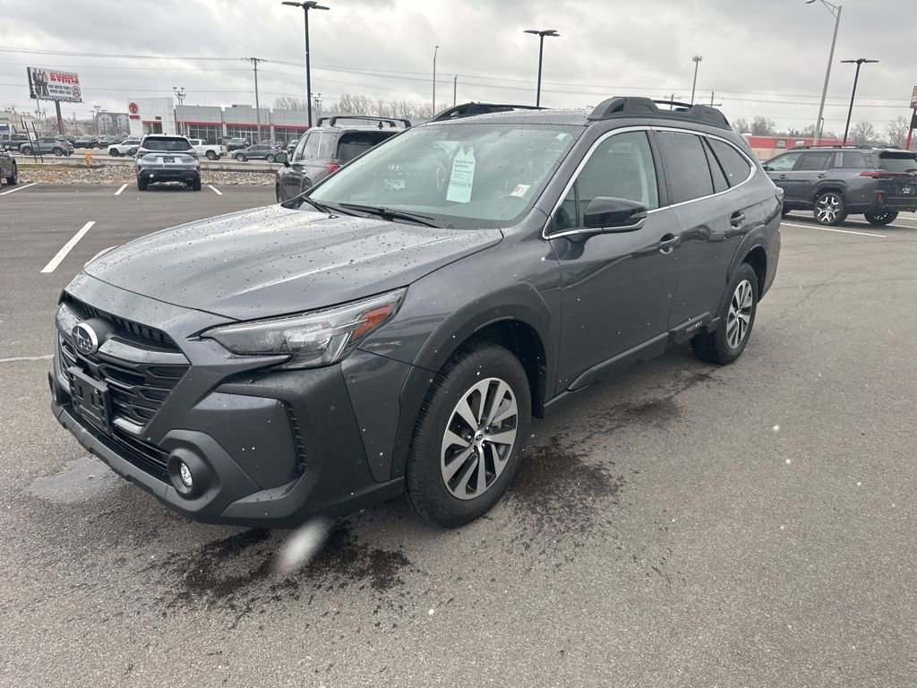 Certified 2025 Subaru Outback Premium w/ Popular Package #1A AWD/4WD image 3