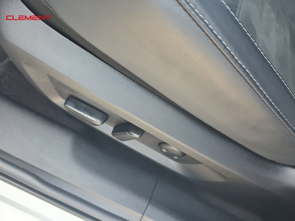 Used 2025 Mitsubishi Outlander SE AWD/4WD image 12