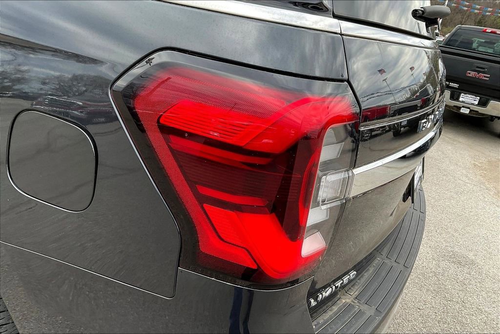 Used 2024 Ford Expedition Limited image 33