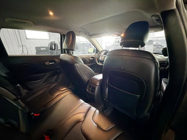 Used 2022 Jeep Cherokee Trailhawk w/ Trailer Tow Group image 11