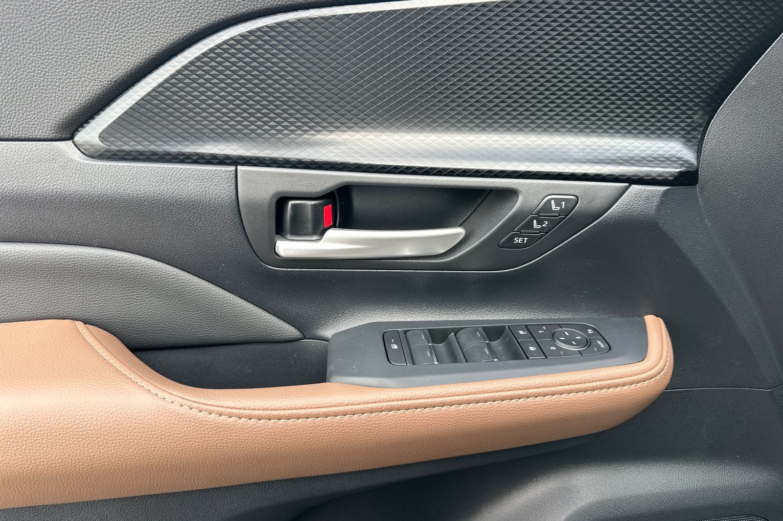 New 2026 Toyota Grand Highlander AWD Hybrid image 13