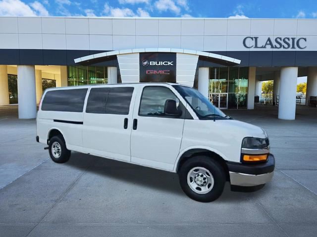 Used 2023 Chevrolet Express 3500 LT w/ LT Preferred Equipment Group RWD image 2