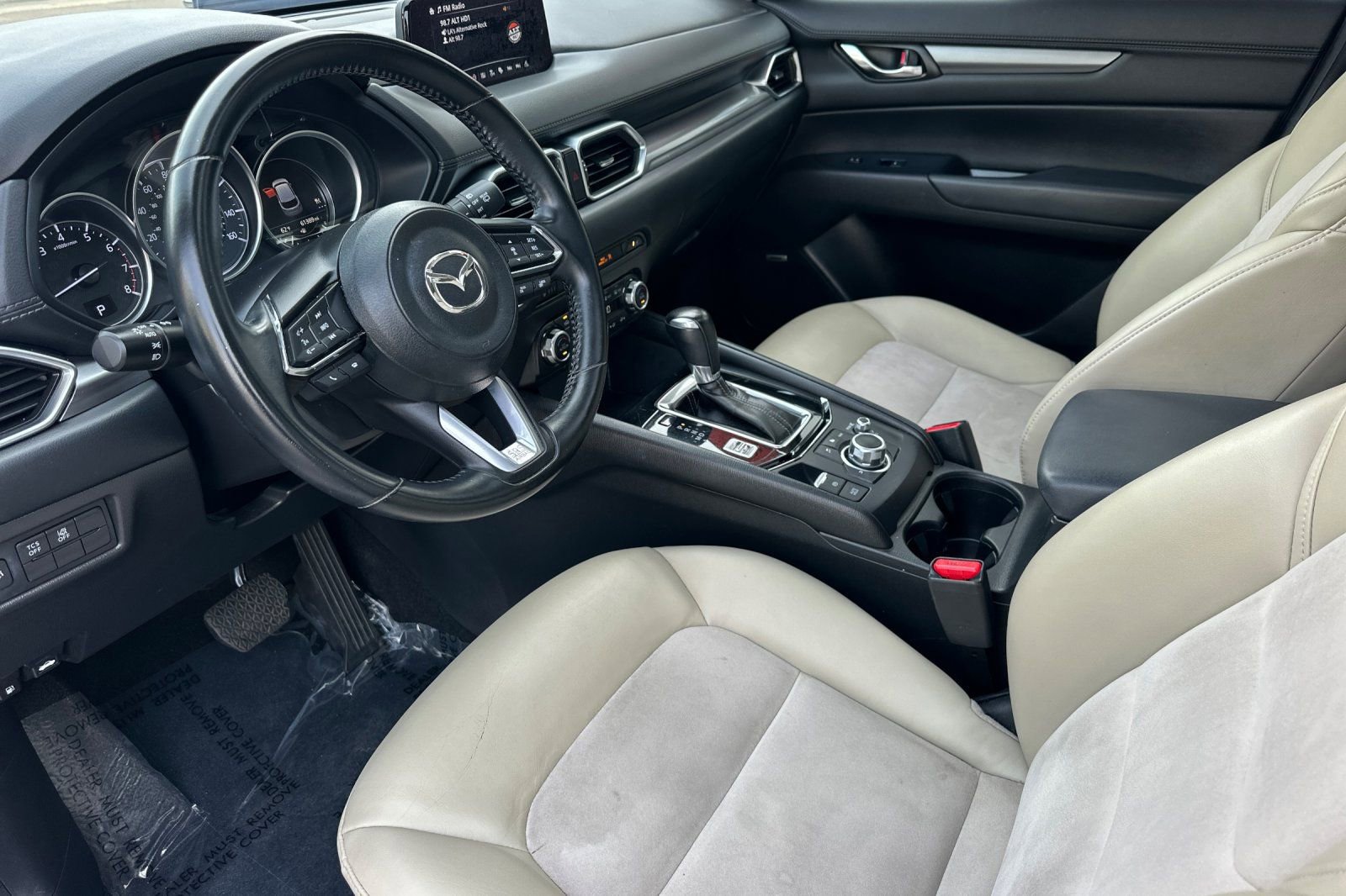 Used 2018 MAZDA CX-5 Touring w/ Preferred Equipment Package FWD image 10