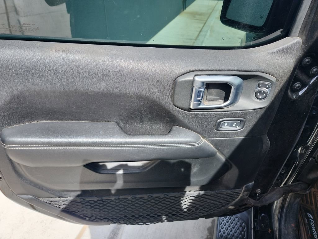 Used 2020 Jeep Gladiator Overland w/ Popular Equipment Package image 8