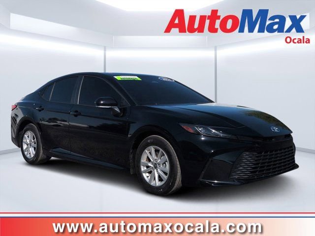 Used 2025 Toyota Camry LE w/ Convenience Package FWD image 1