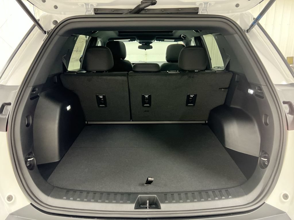 New 2027 Chevrolet Equinox LT FWD image 25