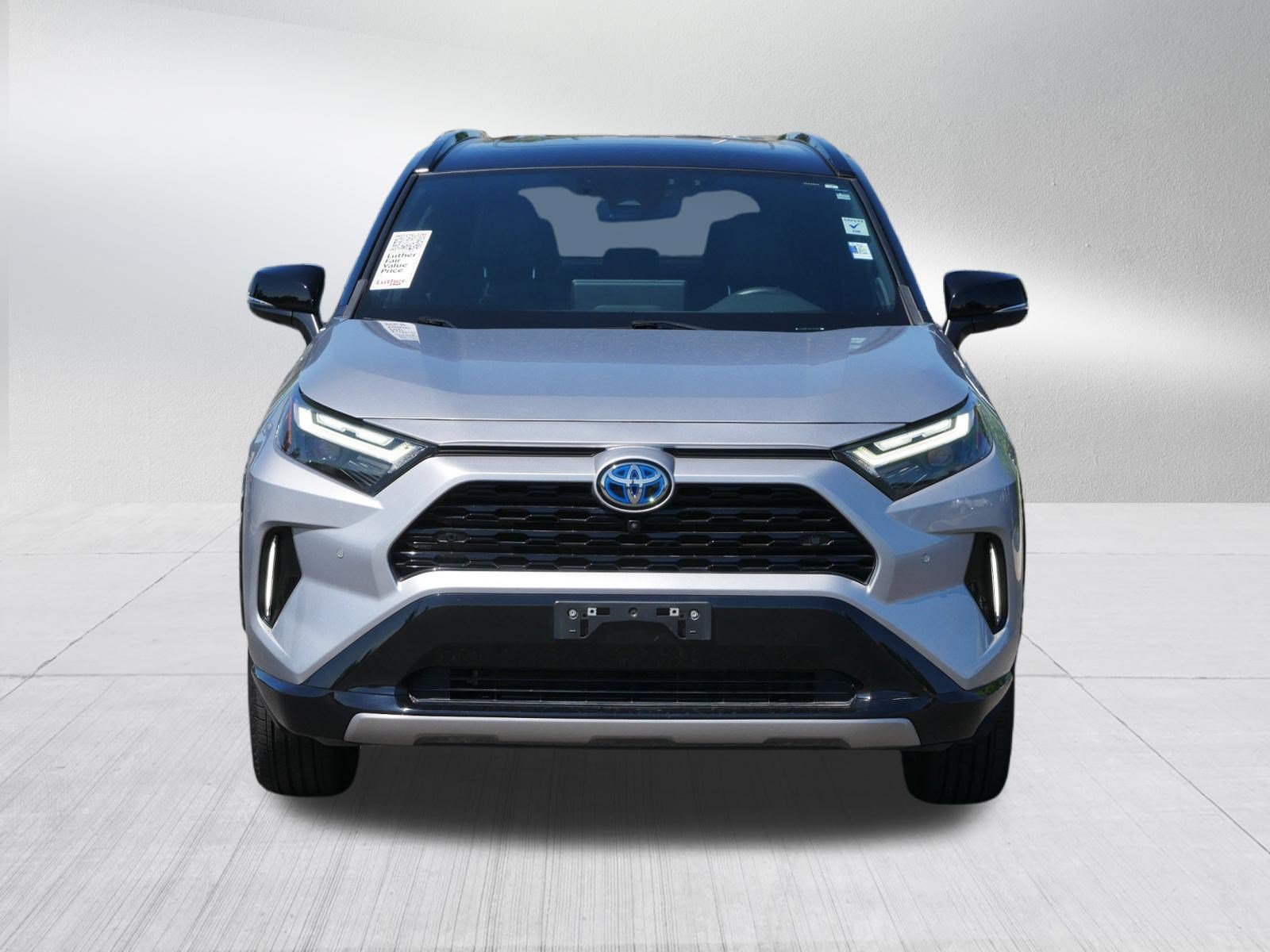 Used 2023 Toyota RAV4 XSE AWD/4WD image 2