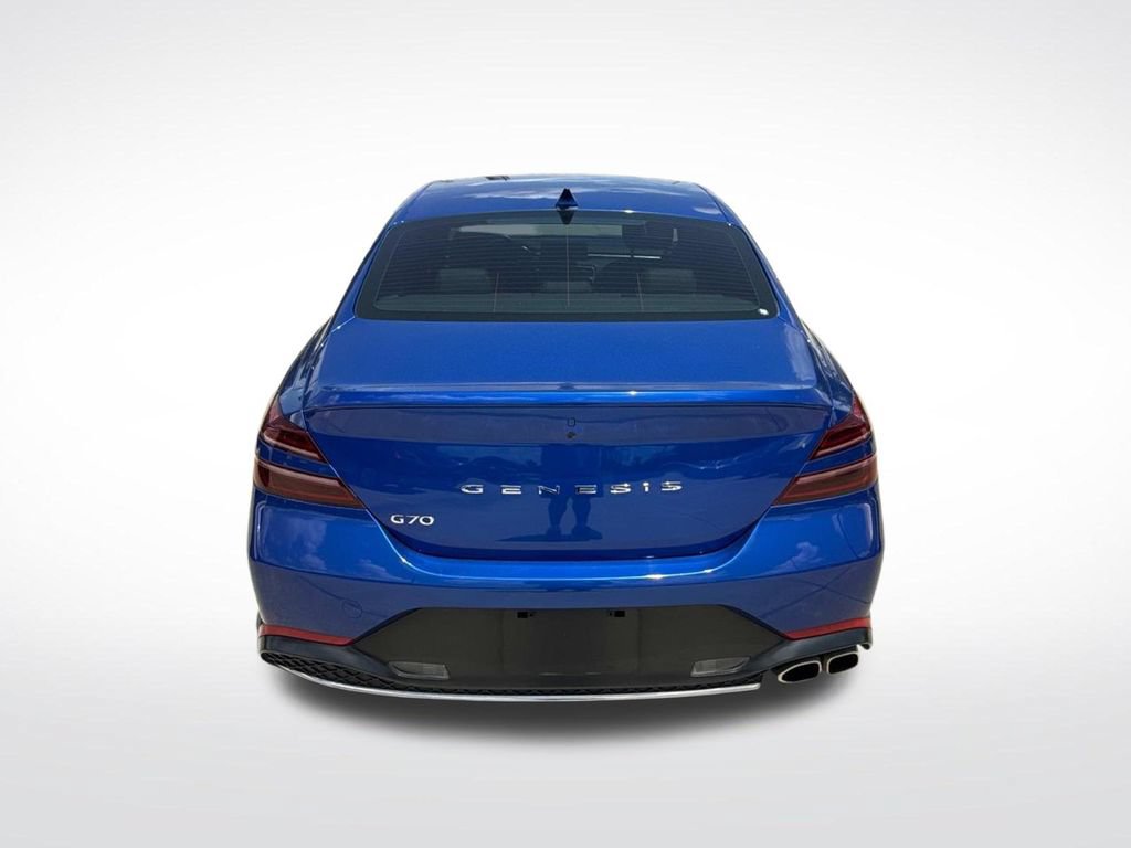 Used 2022 Genesis G70 2.0T RWD image 8