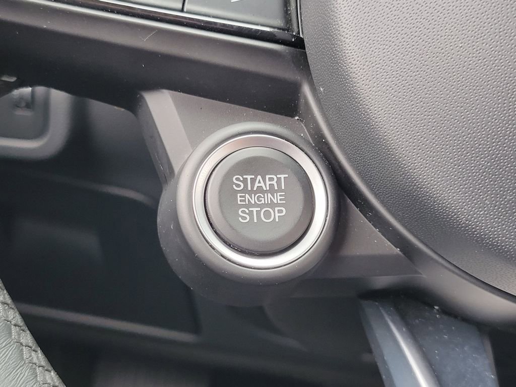 Used 2024 Alfa Romeo Stelvio Sprint image 11