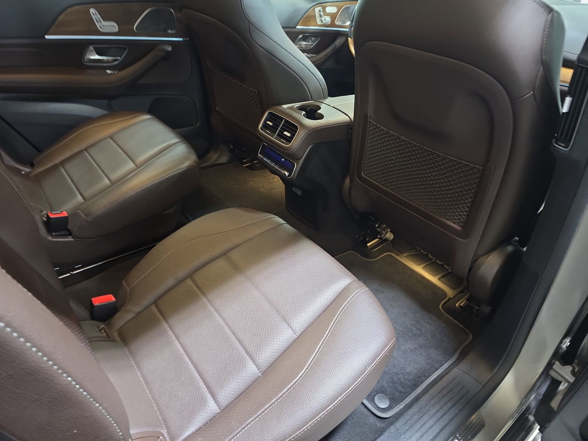 Used 2021 Mercedes-Benz GLS 450 4MATIC image 11
