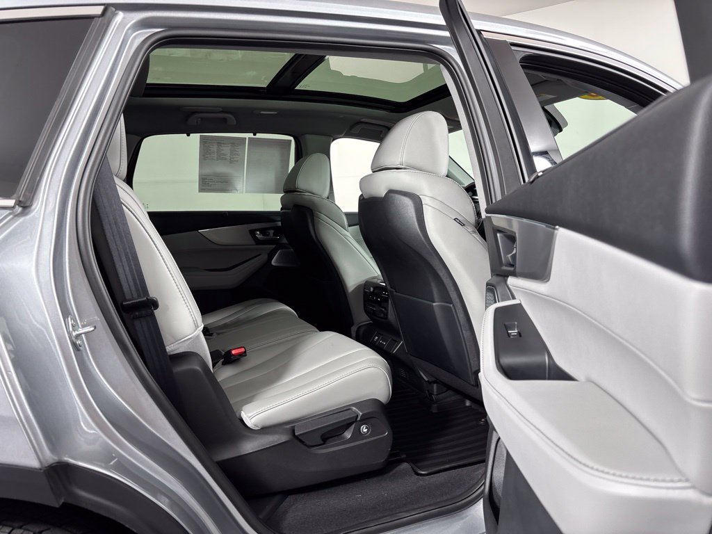 Used 2026 Acura MDX w/ Technology Package AWD/4WD image 11
