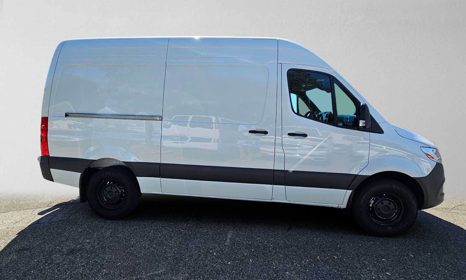 Used 2026 Mercedes-Benz Sprinter 2500 image 2
