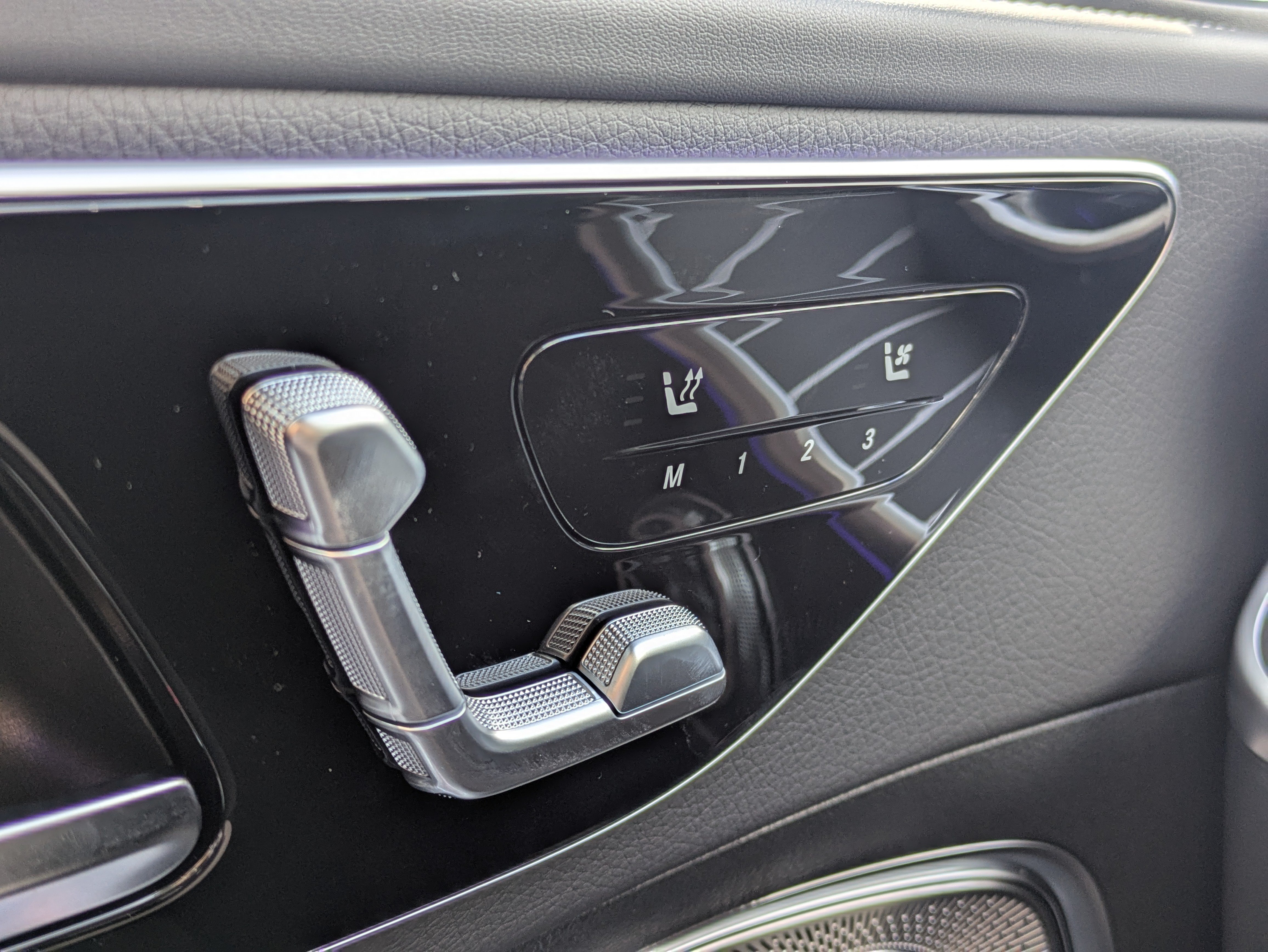 New 2026 Mercedes-Benz C 300 4MATIC Sedan image 22