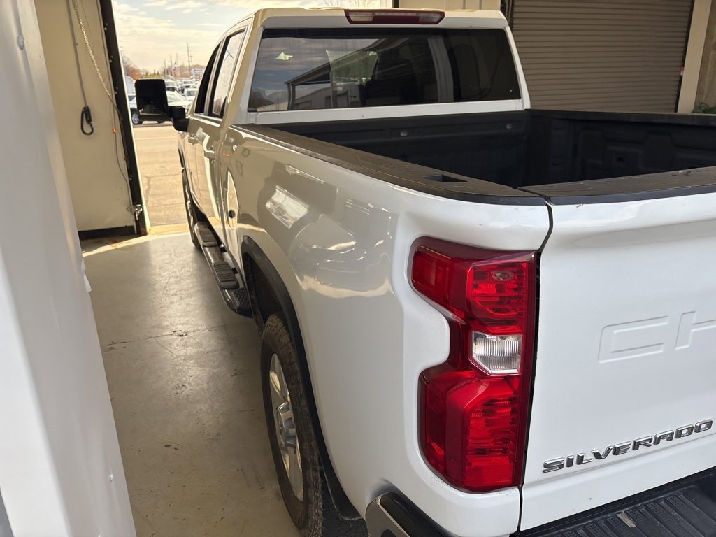 Used 2020 Chevrolet Silverado 2500 LT w/ Z71 Off-Road Package image 3