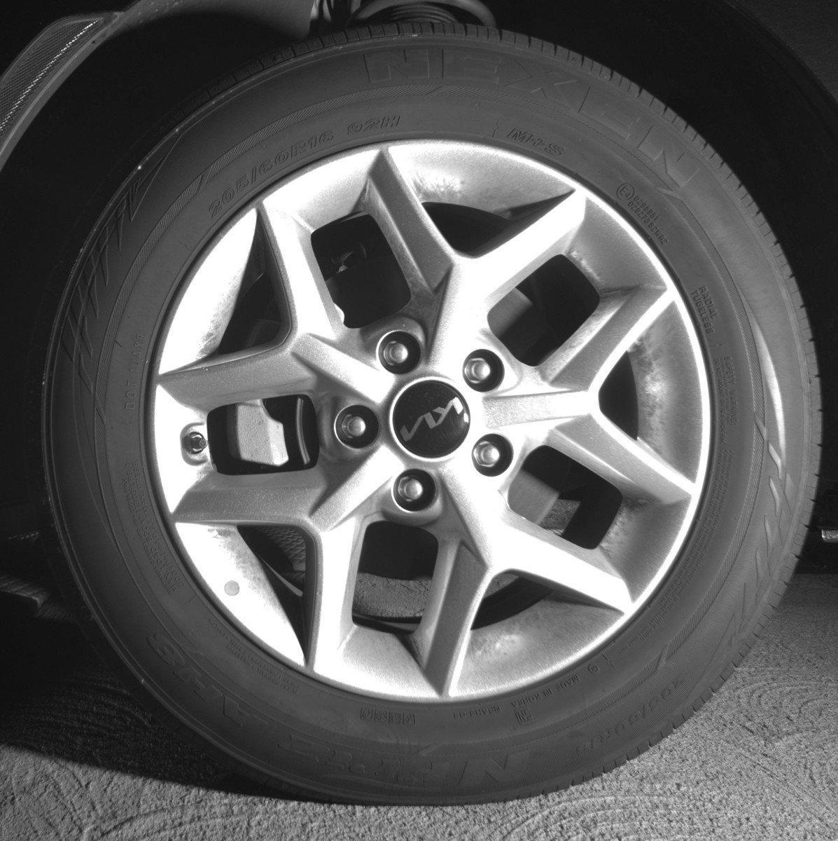 Used 2025 Kia Soul LX w/ LX Technology Package FWD image 12