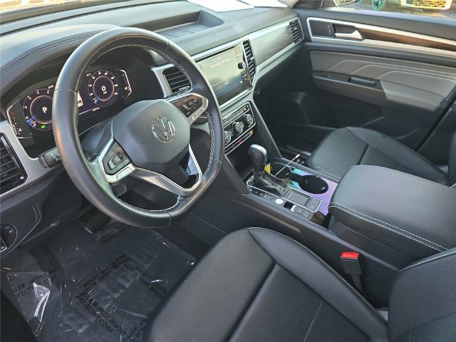 Used 2023 Volkswagen Atlas SE w/ Panoramic Sunroof Package FWD image 17