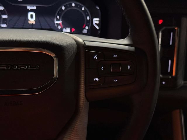 Used 2024 GMC Yukon Denali AWD/4WD image 17