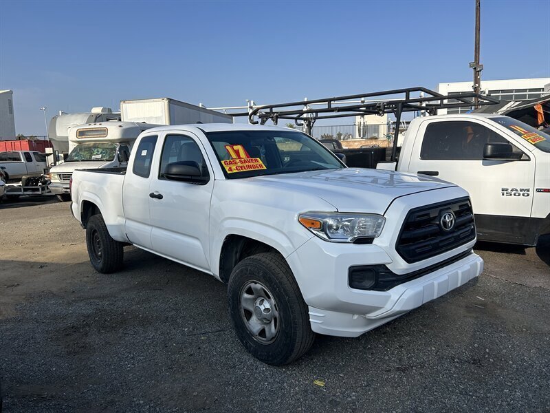 Used 2017 Toyota Tacoma SR image 14