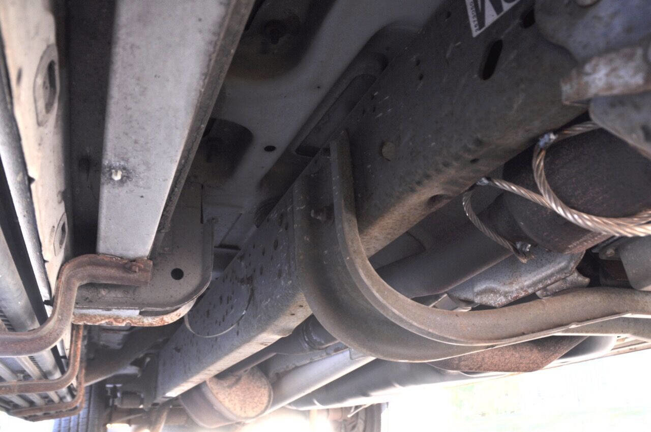 Used 2010 Ford E-350 and Econoline 350 XLT image 31