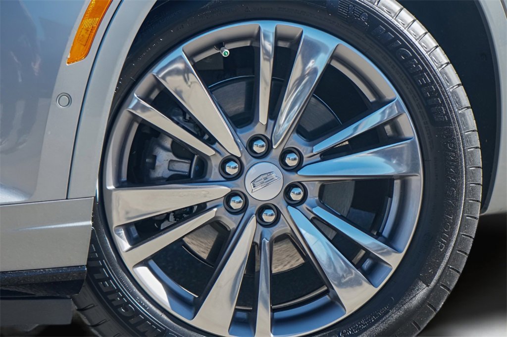 New 2025 Cadillac XT6 Premium Luxury w/ Technology Package