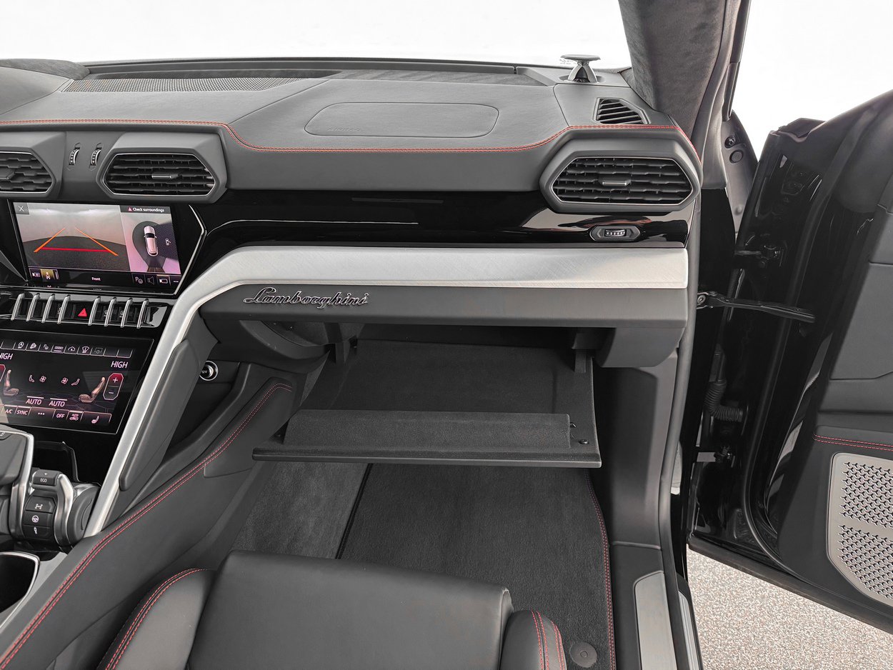 Used 2022 Lamborghini Urus image 30