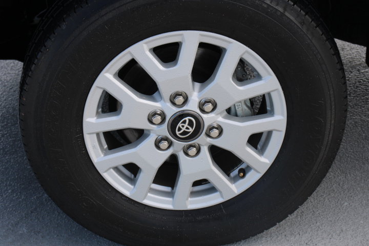 Certified 2024 Toyota Tacoma SR5 image 10