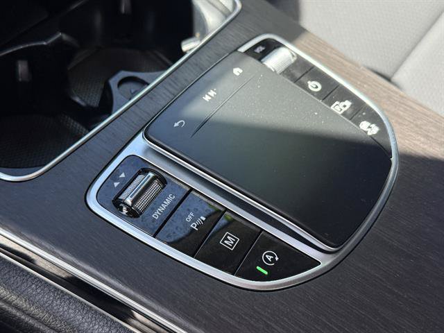 Used 2022 Mercedes-Benz GLC 300 4MATIC image 12