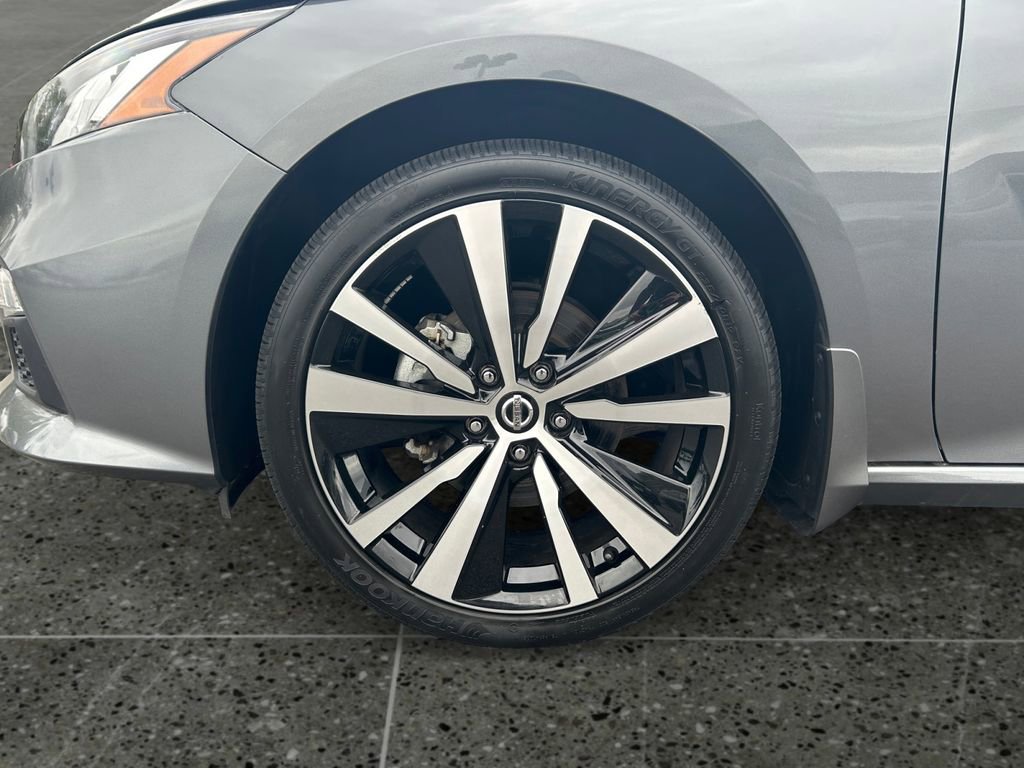 Used 2021 Nissan Altima 2.5 SR w/ SR Premium Package AWD/4WD image 4