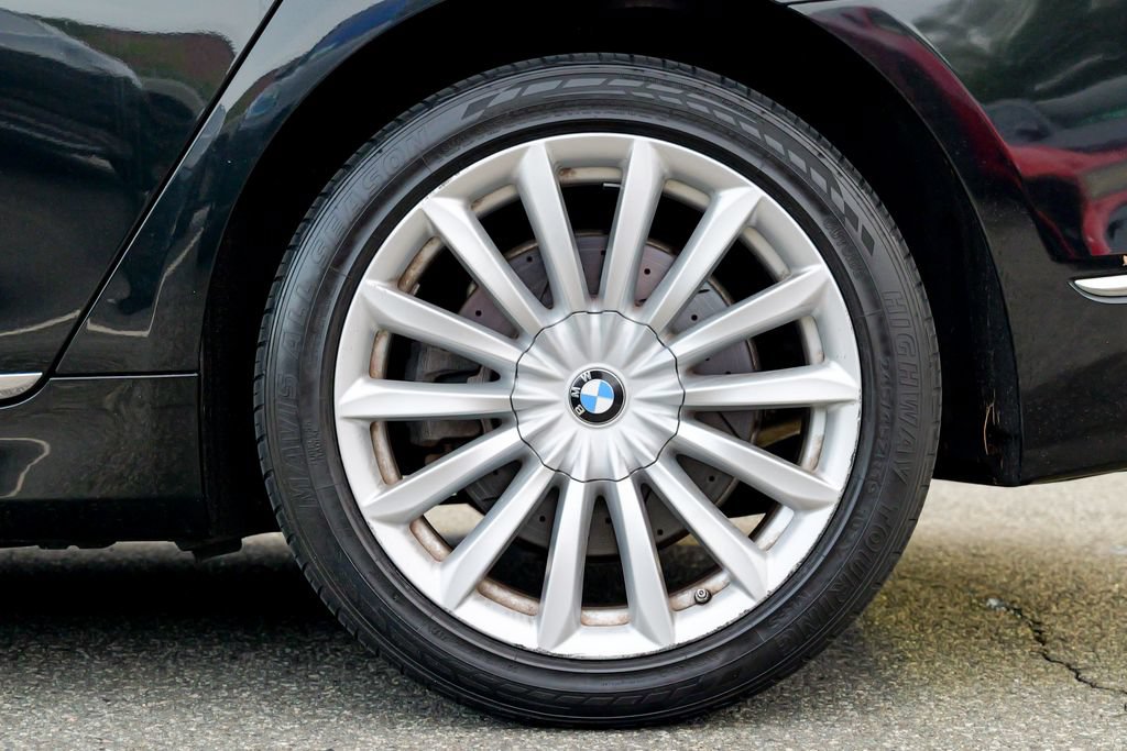 Used 2018 BMW 740i xDrive AWD/4WD image 14