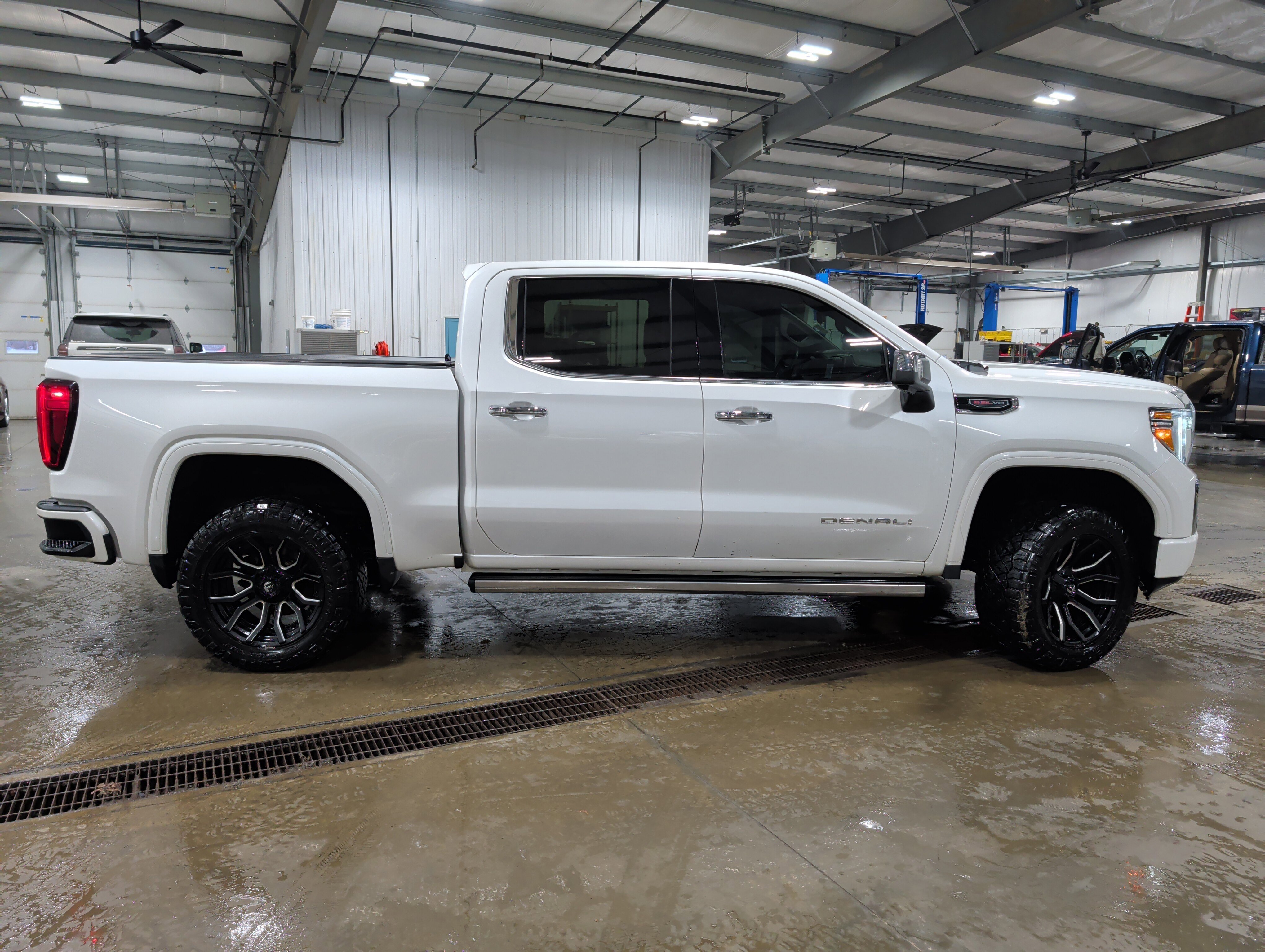 Used 2019 GMC Sierra 1500 Denali w/ Denali Ultimate Package image 2