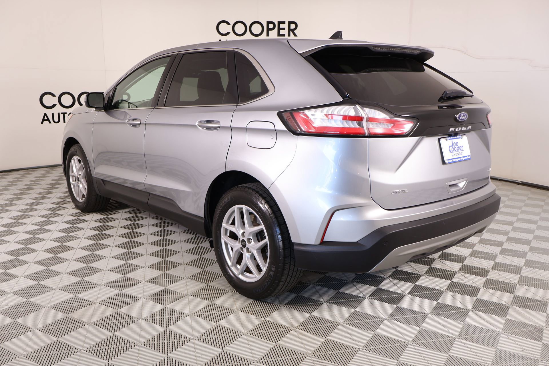 Used 2024 Ford Edge SEL image 22