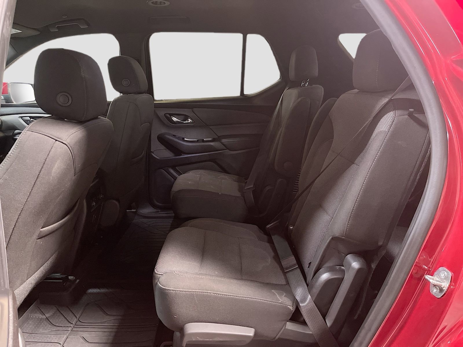 Used 2023 Chevrolet Traverse LT w/ Rear Camera Mirror Package image 23