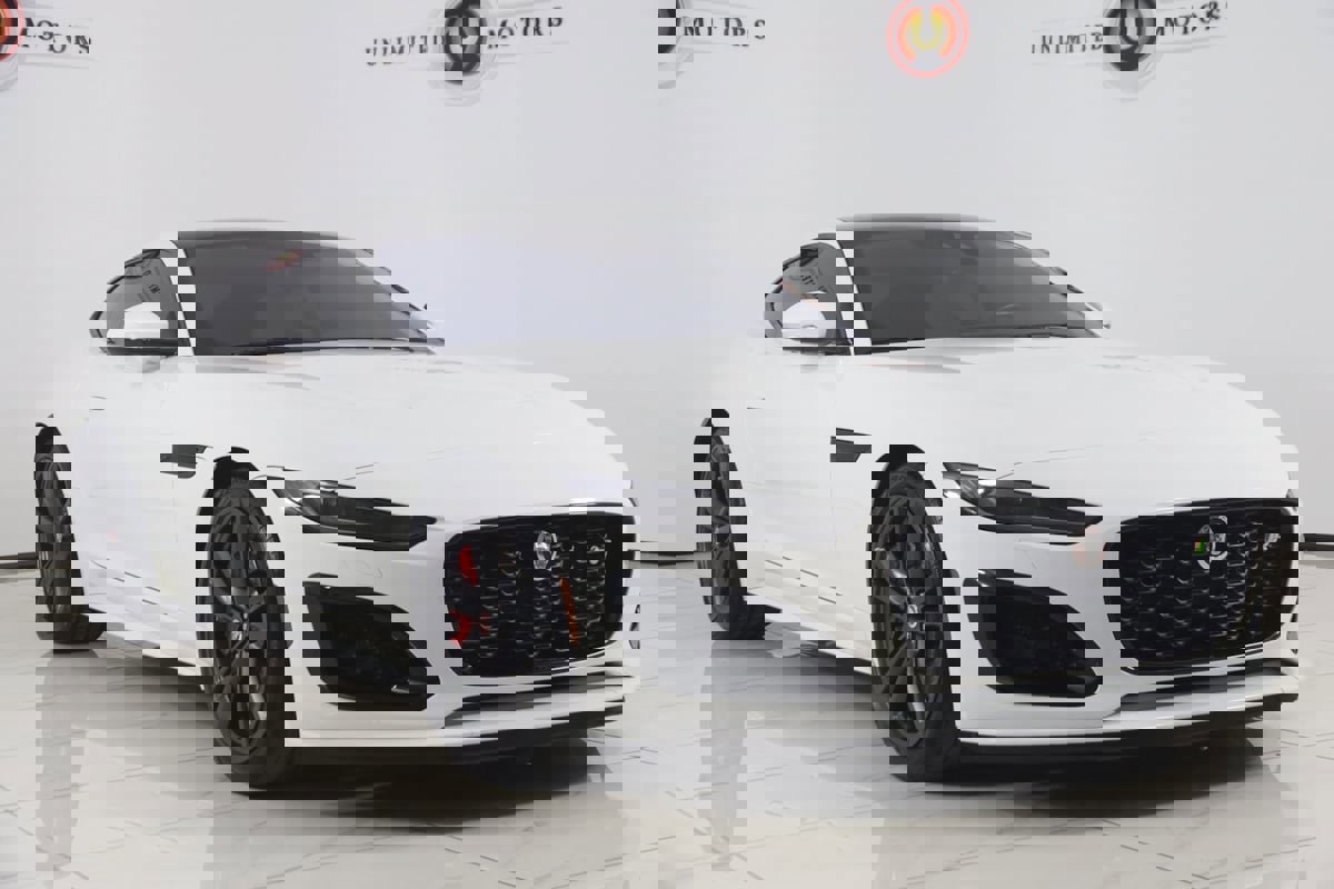 Used 2021 Jaguar F-TYPE R image 26