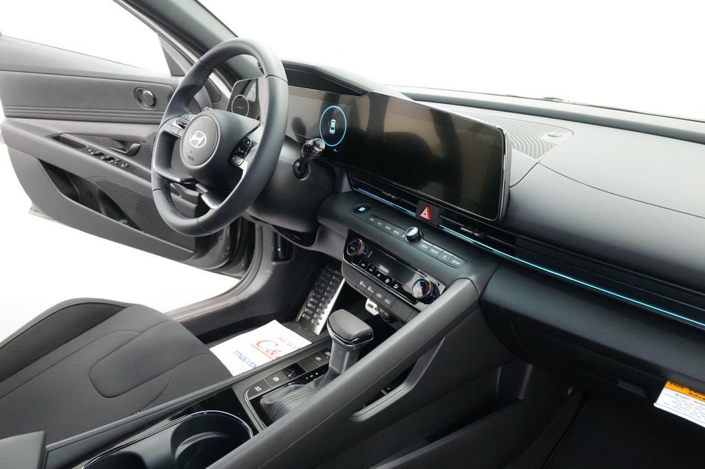 New 2026 Hyundai Elantra Sport image 22