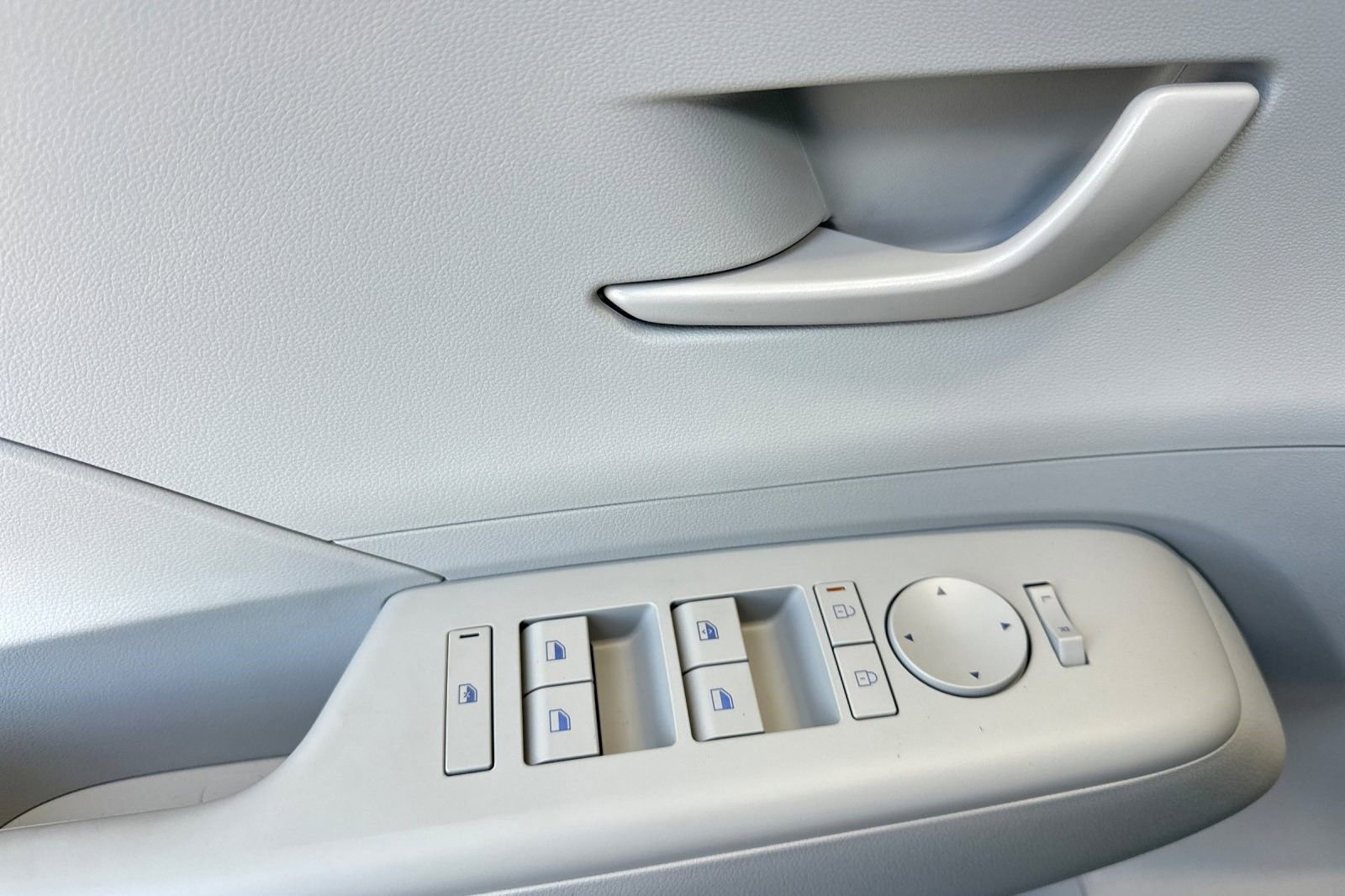 New 2025 Hyundai Kona SEL image 11