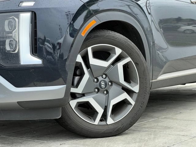 Used 2023 Hyundai Palisade Limited AWD/4WD image 2
