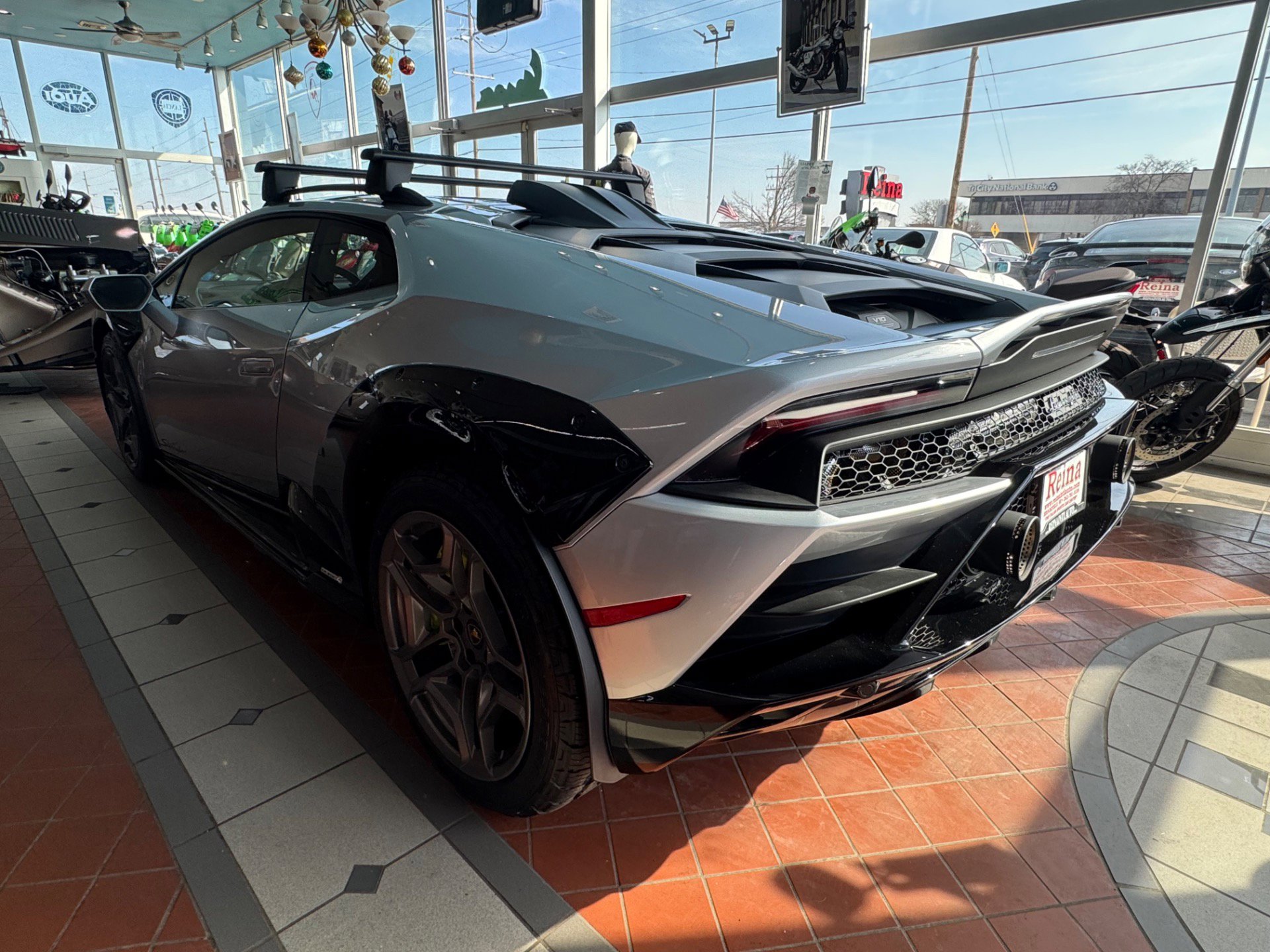 Used 2024 Lamborghini Huracan Sterrato image 7
